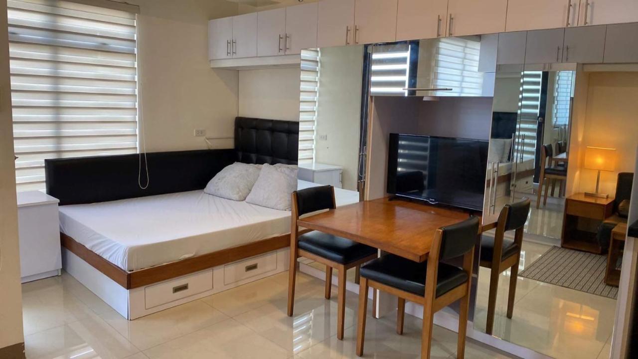 Mabolo Garden Flat A6 With Free Rooftop Pool Cebu Exterior photo