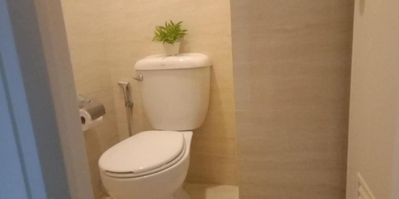 Mabolo Garden Flat A6 With Free Rooftop Pool Cebu Exterior photo