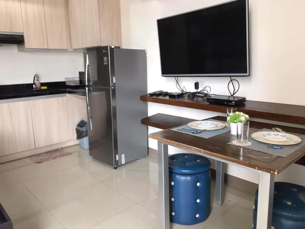 Mabolo Garden Flat A6 With Free Rooftop Pool Cebu Exterior photo