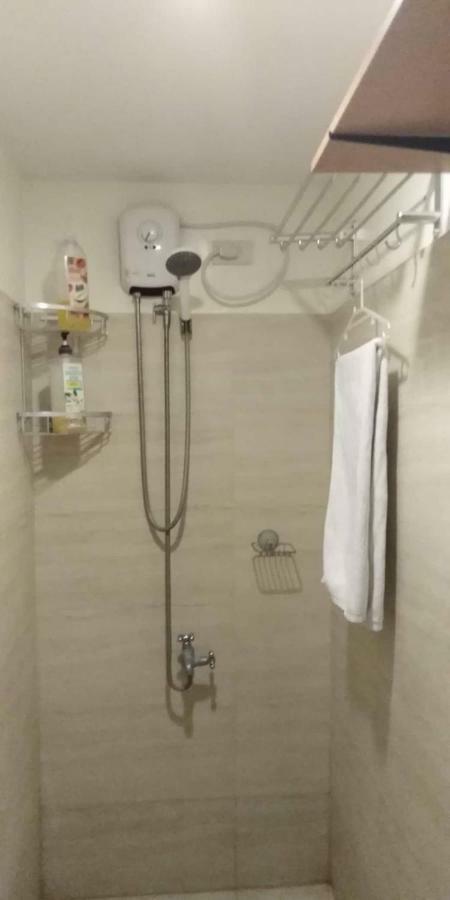 Mabolo Garden Flat A6 With Free Rooftop Pool Cebu Exterior photo